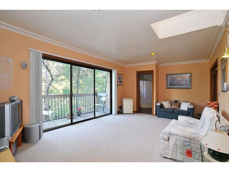 8 Brunning Street, Upwey VIC 3158