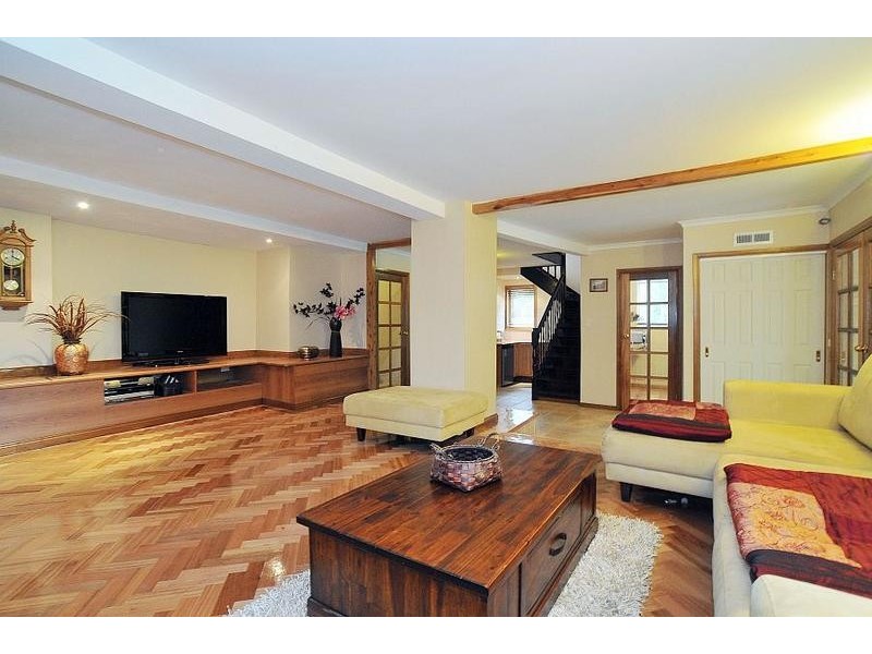 5 St.James Avenue, Kallista VIC 3791