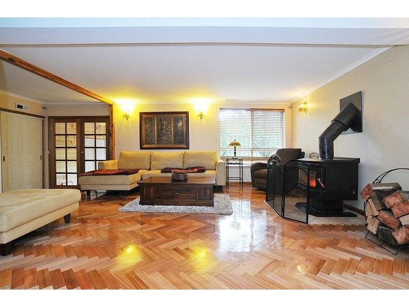 5 St.James Avenue, Kallista VIC 3791