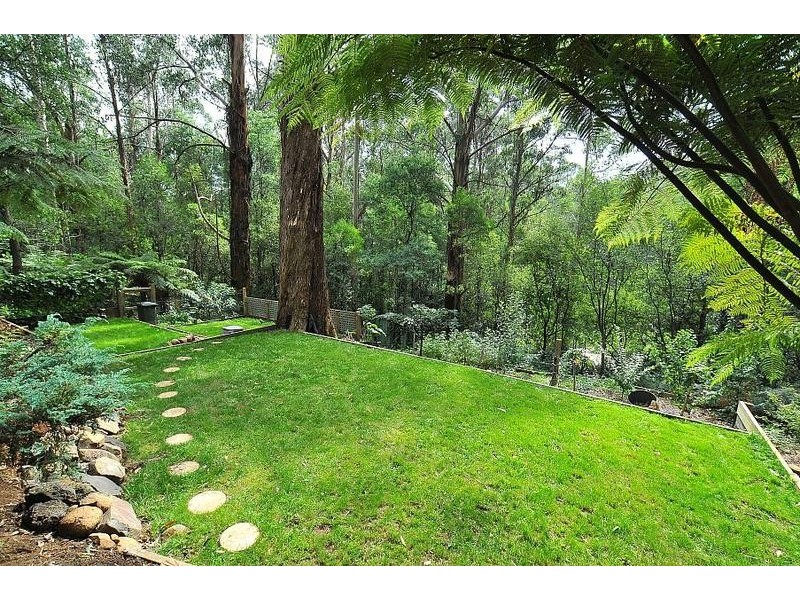 5 St.James Avenue, Kallista VIC 3791