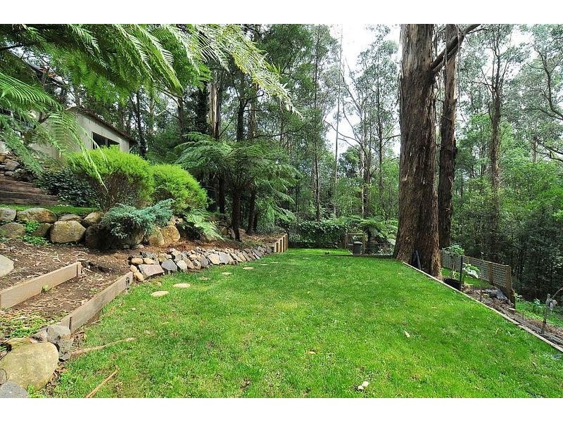 5 St.James Avenue, Kallista VIC 3791