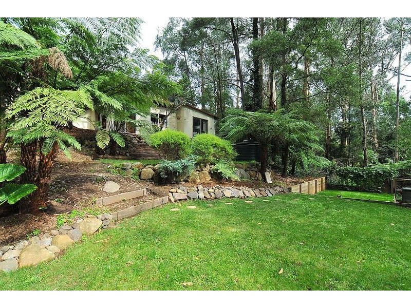 5 St.James Avenue, Kallista VIC 3791