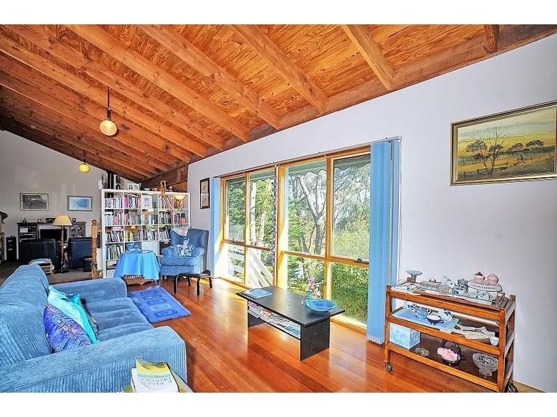 2 Vernon Street, Upper Ferntree Gully VIC 3156