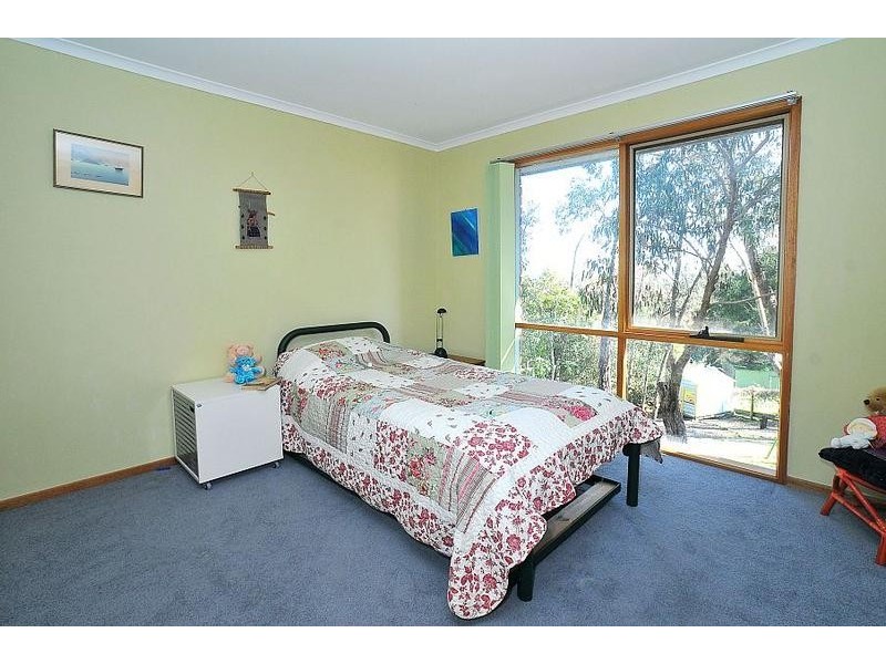 2 Vernon Street, Upper Ferntree Gully VIC 3156