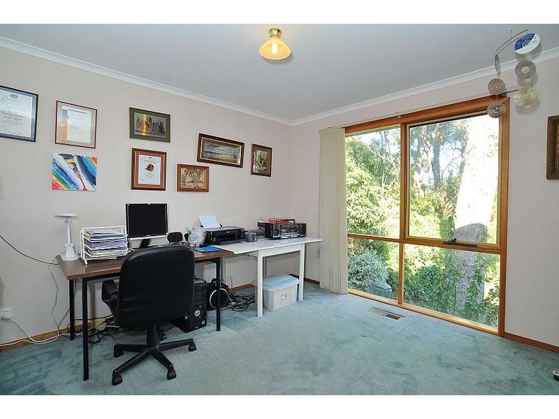 2 Vernon Street, Upper Ferntree Gully VIC 3156