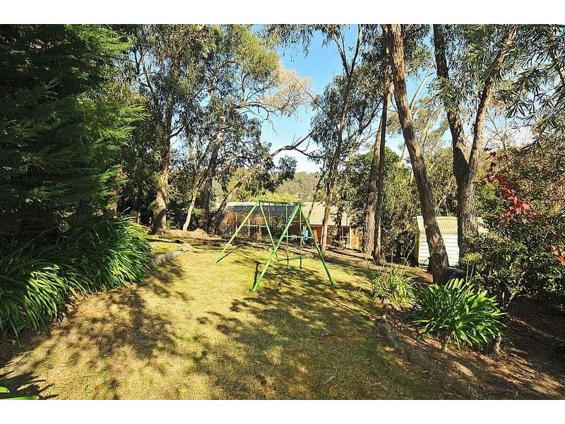 2 Vernon Street, Upper Ferntree Gully VIC 3156