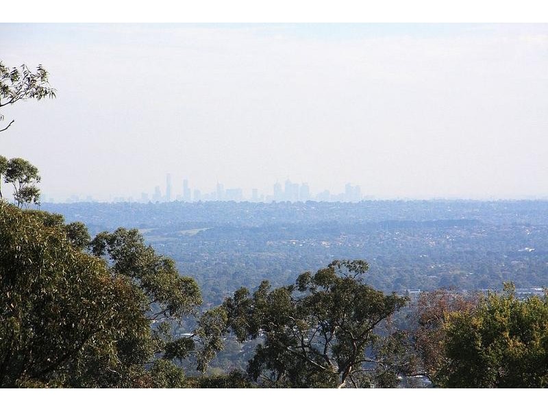 2 Vernon Street, Upper Ferntree Gully VIC 3156