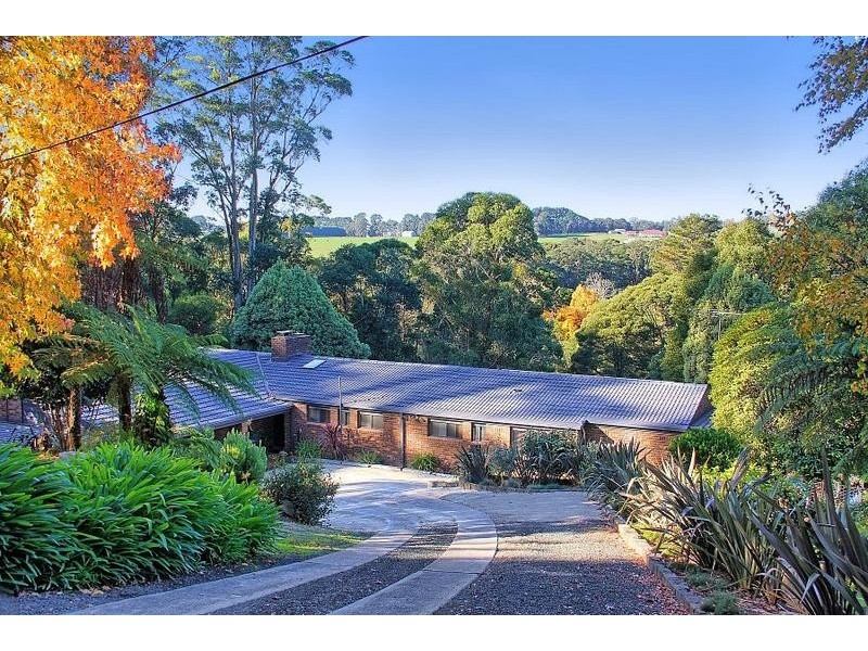 11 Sycamore Avenue, Emerald VIC 3782