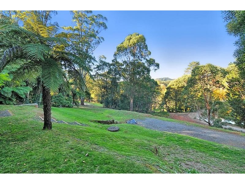11 Sycamore Avenue, Emerald VIC 3782