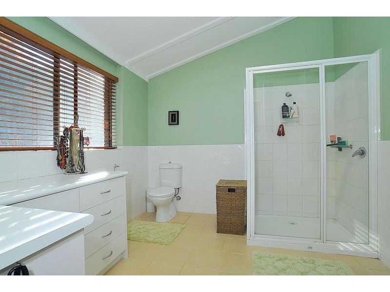 11 Sycamore Avenue, Emerald VIC 3782