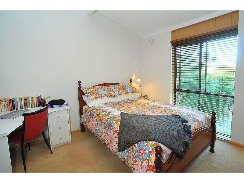 11 Sycamore Avenue, Emerald VIC 3782