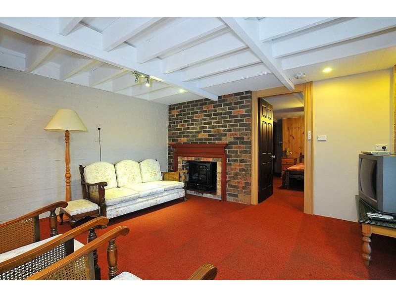 11 Sycamore Avenue, Emerald VIC 3782