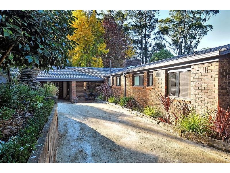 11 Sycamore Avenue, Emerald VIC 3782