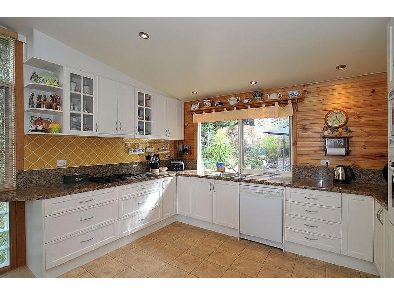 26 Hughes Street, Upwey VIC 3158