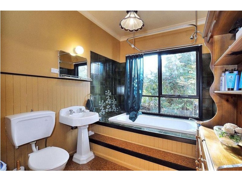 4 Black Hill Road, Menzies Creek VIC 3159