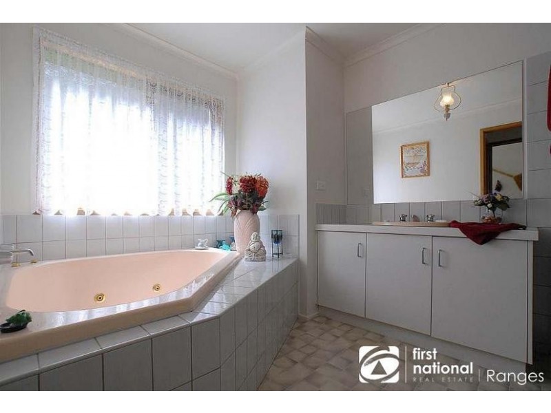 14 Bay Street, Tecoma VIC 3160