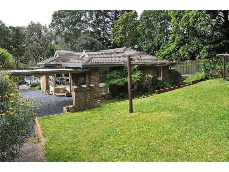 18 Benson Street, Belgrave VIC 3160