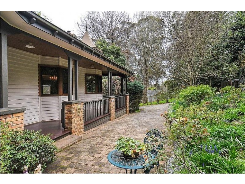 1 Kenneth Avenue, Sassafras VIC 3787