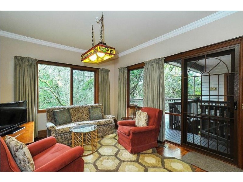 1 Kenneth Avenue, Sassafras VIC 3787