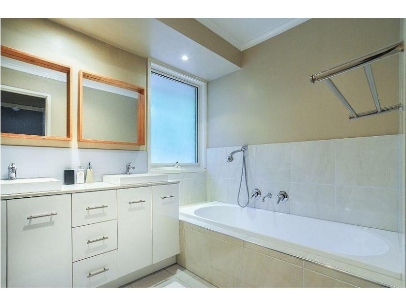 1 Coonara Court, Olinda VIC 3788