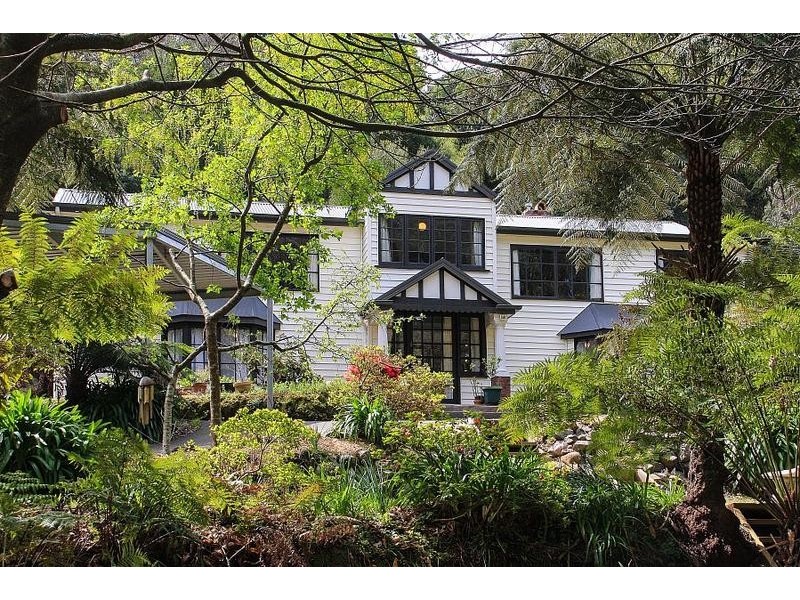 6 Mason Grove, Sassafras VIC 3787