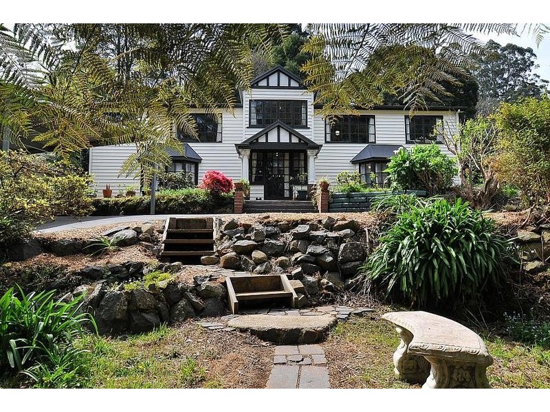 6 Mason Grove, Sassafras VIC 3787