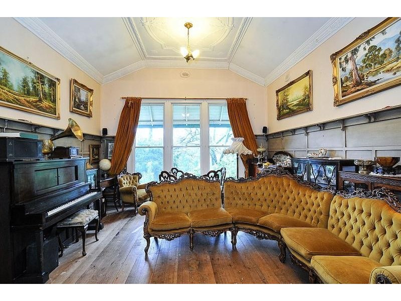 1 Chosen Avenue, Upwey VIC 3158