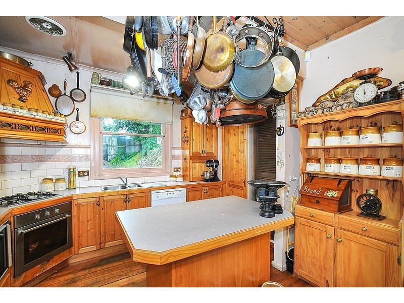 1 Chosen Avenue, Upwey VIC 3158
