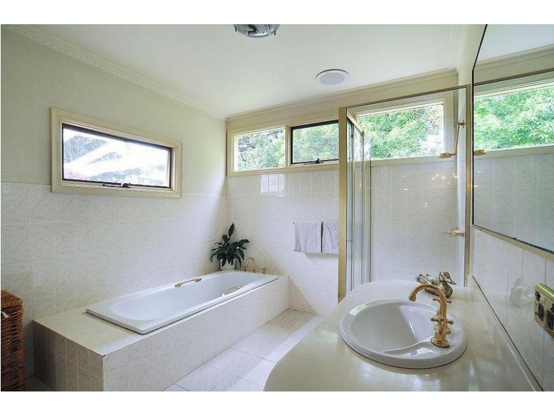 12 Birds Road, Ferny Creek VIC 3786