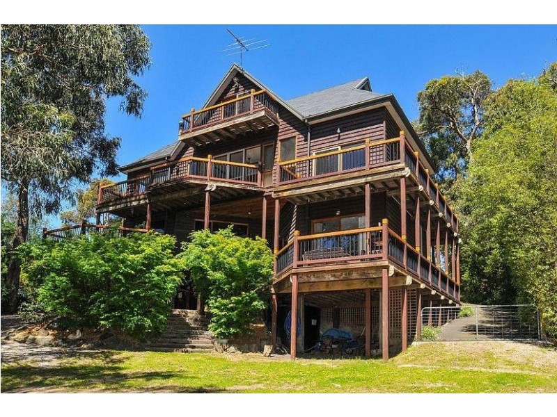 2 Vista Road, Belgrave Heights VIC 3160