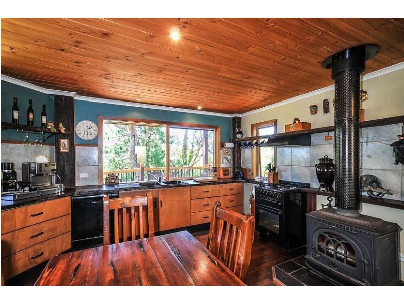 2 Vista Road, Belgrave Heights VIC 3160