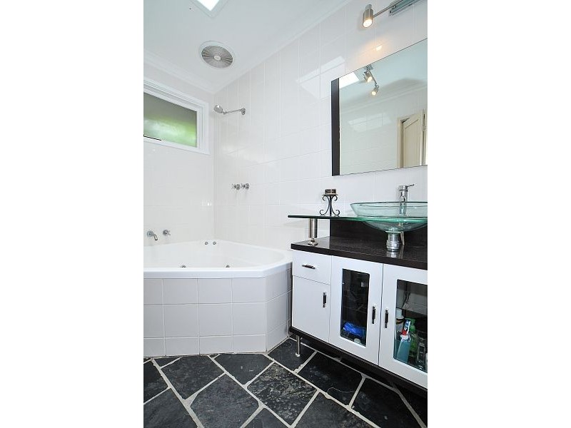 18 Beagley Street, Kallista VIC 3791