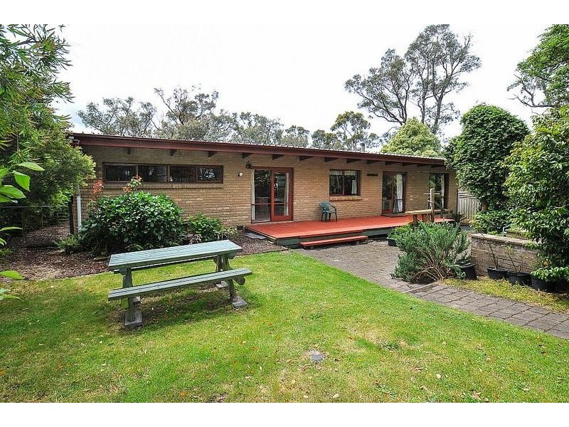 17 Heath Road, Belgrave Heights VIC 3160
