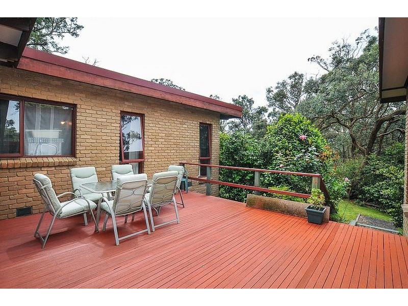 17 Heath Road, Belgrave Heights VIC 3160