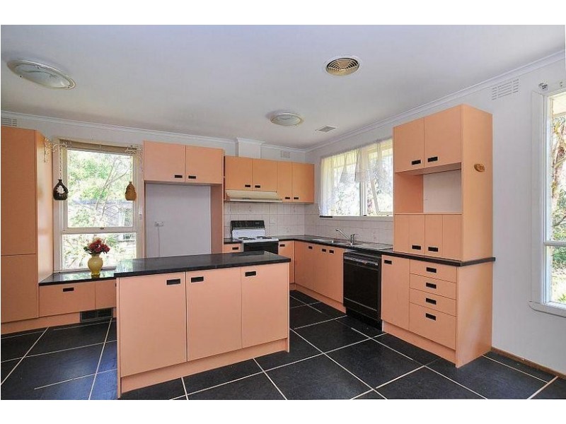 61 Alexander Avenue, Upwey VIC 3158