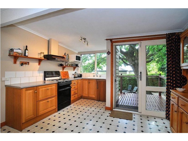 4 Morris Road, Upwey VIC 3158