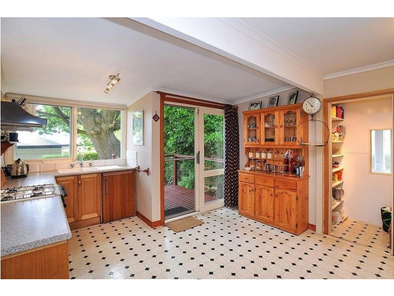 4 Morris Road, Upwey VIC 3158