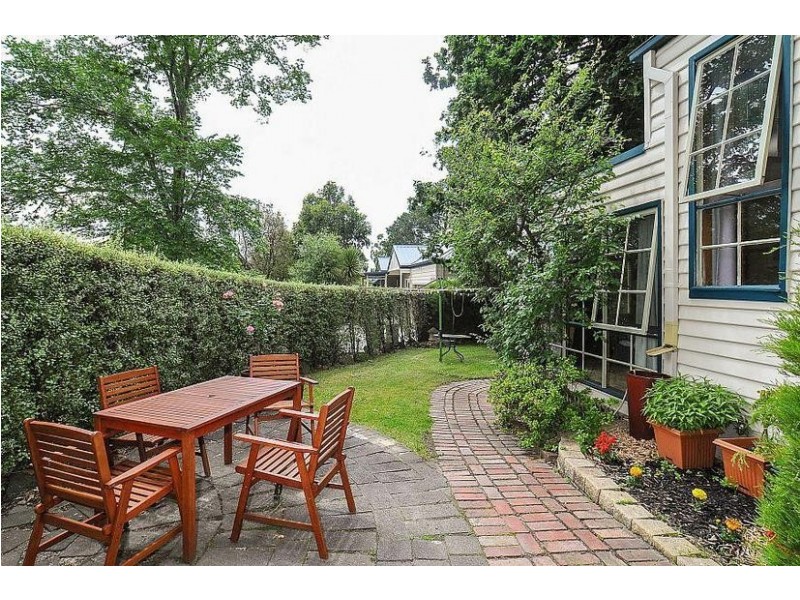 4 Morris Road, Upwey VIC 3158