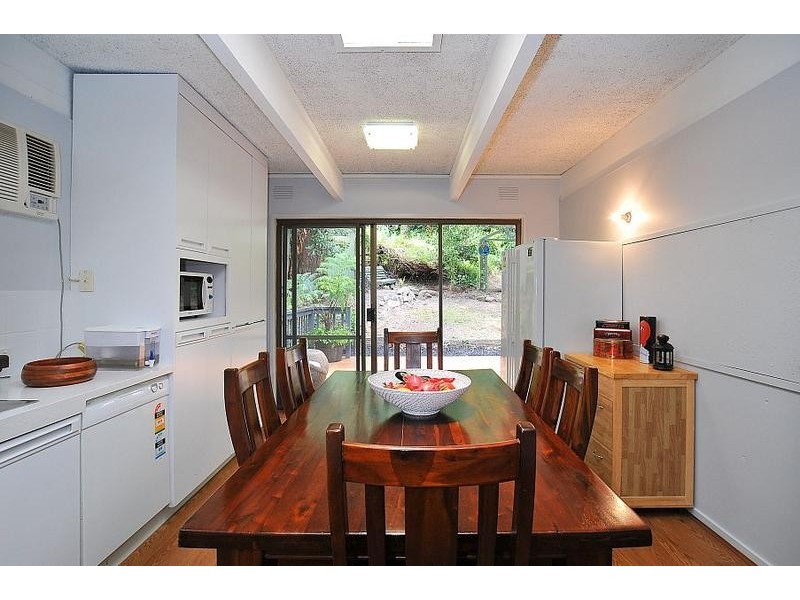 8 James Street, Selby VIC 3159