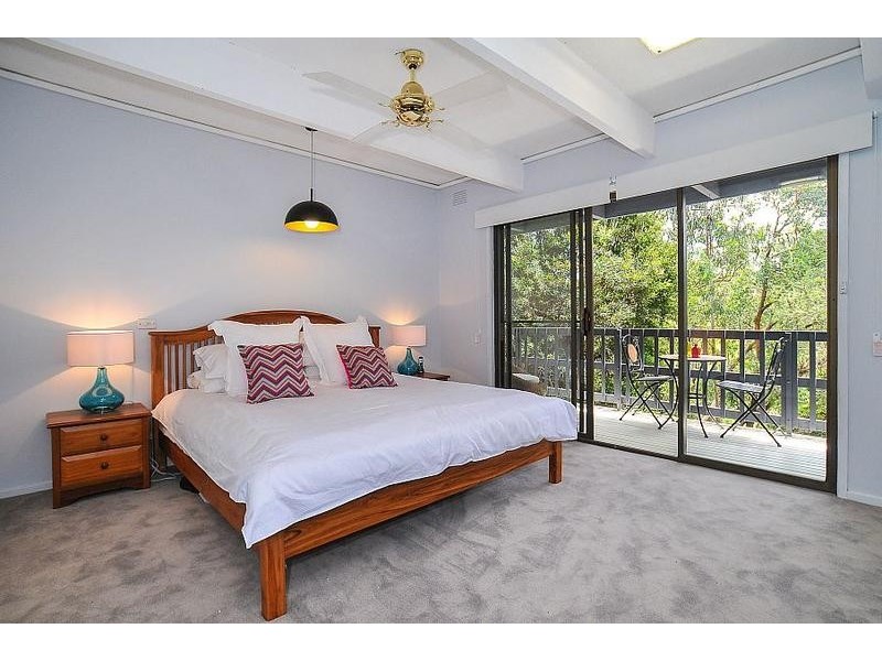 8 James Street, Selby VIC 3159