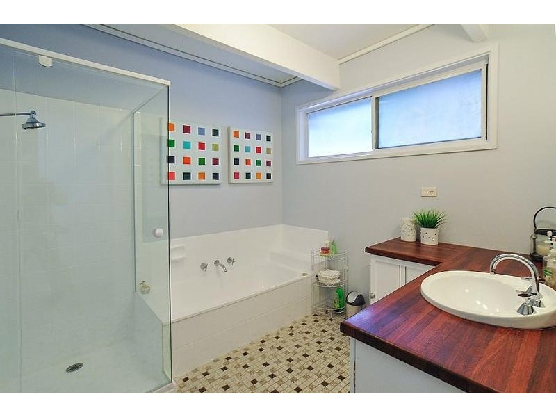 8 James Street, Selby VIC 3159