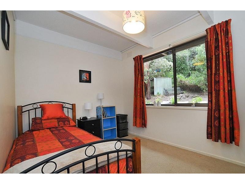 8 James Street, Selby VIC 3159