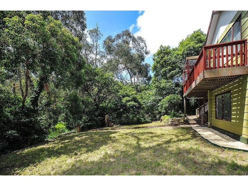 13 Runnymede Road, Belgrave VIC 3160