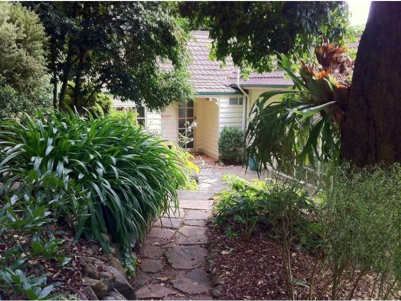 2 Alpine Crescent, Kallista VIC 3791