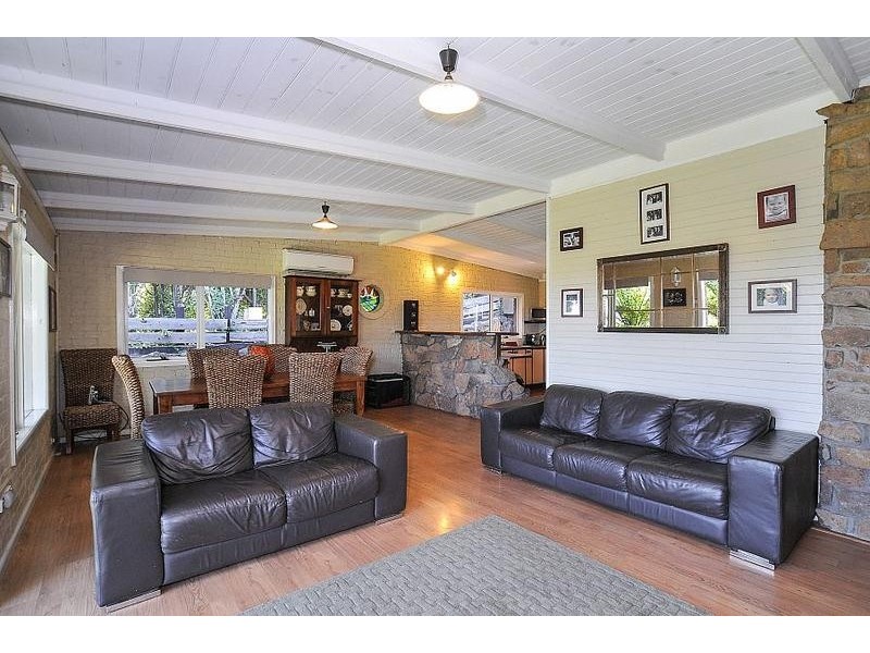 15 Fern Road, Upper Ferntree Gully VIC 3156