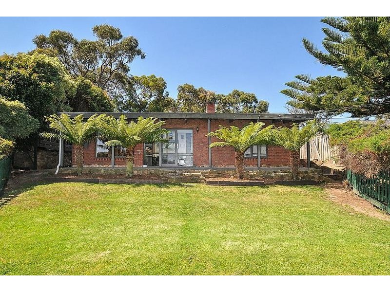 15 Fern Road, Upper Ferntree Gully VIC 3156
