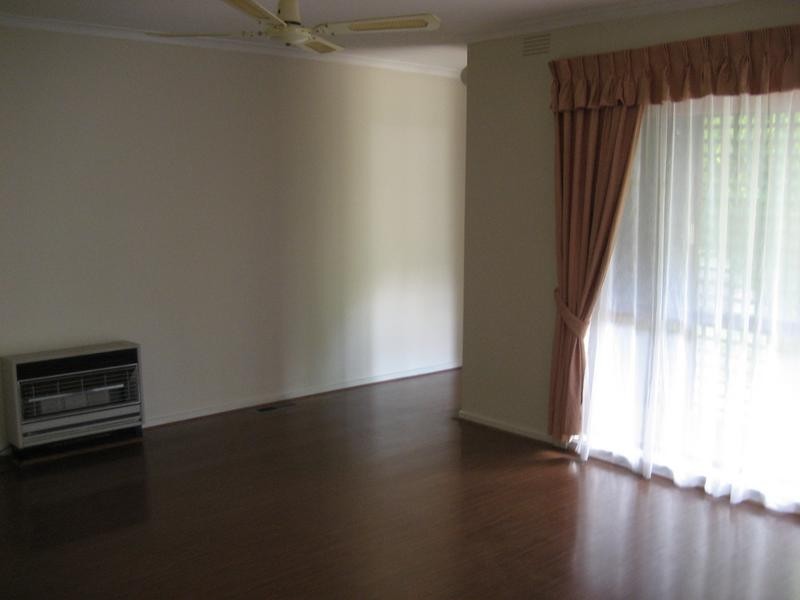 1/3 Bowen Street, Ferntree Gully VIC 3156