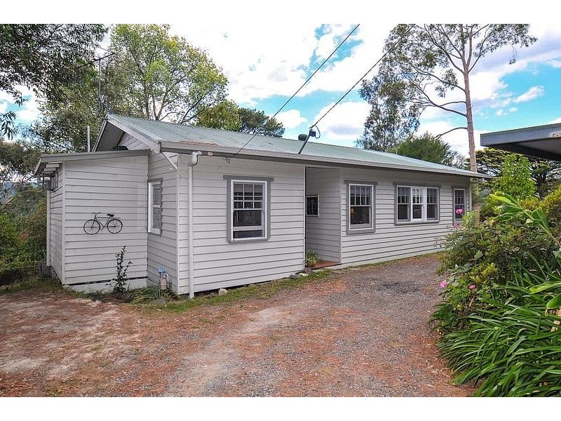 4 The Crescent, Belgrave Heights VIC 3160