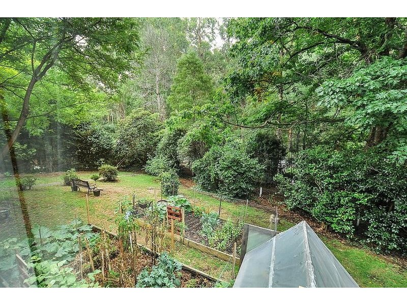 4 Camms Road, The Patch VIC 3792
