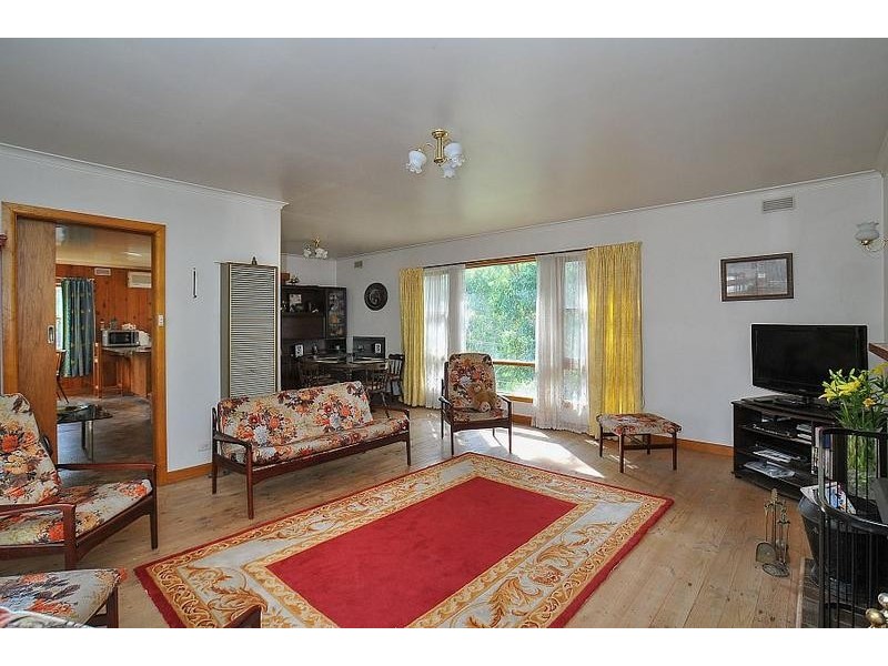 1 Forest Park Road, Upwey VIC 3158